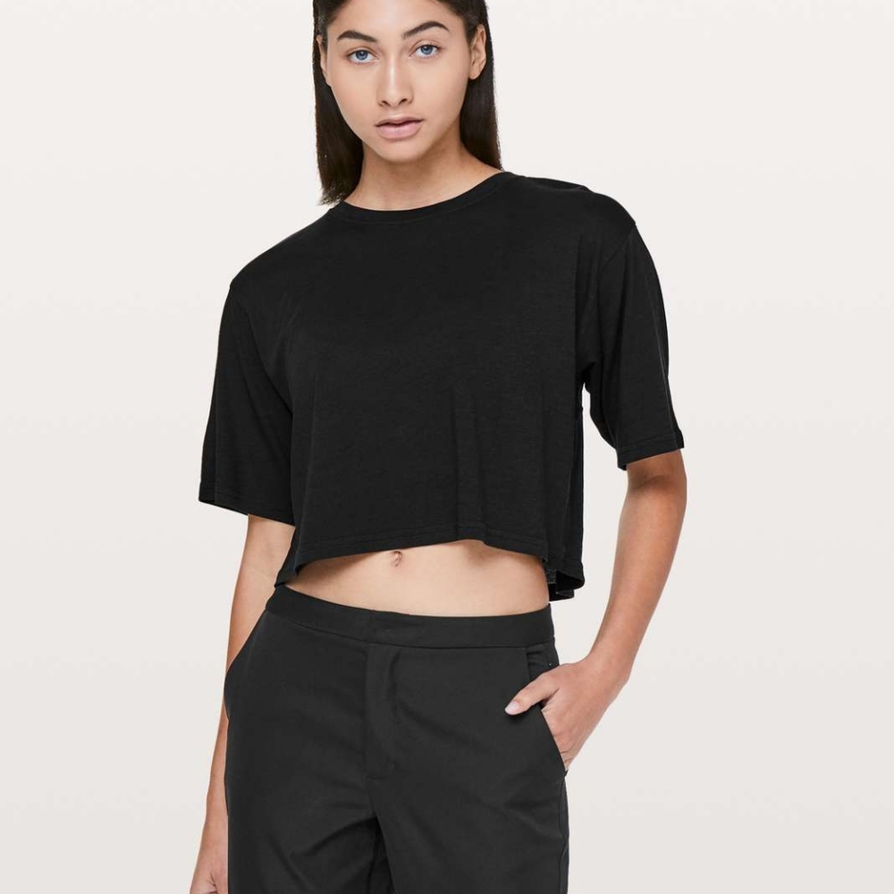 Lululemon Cortes Crop Boxy Tee *Light in Black